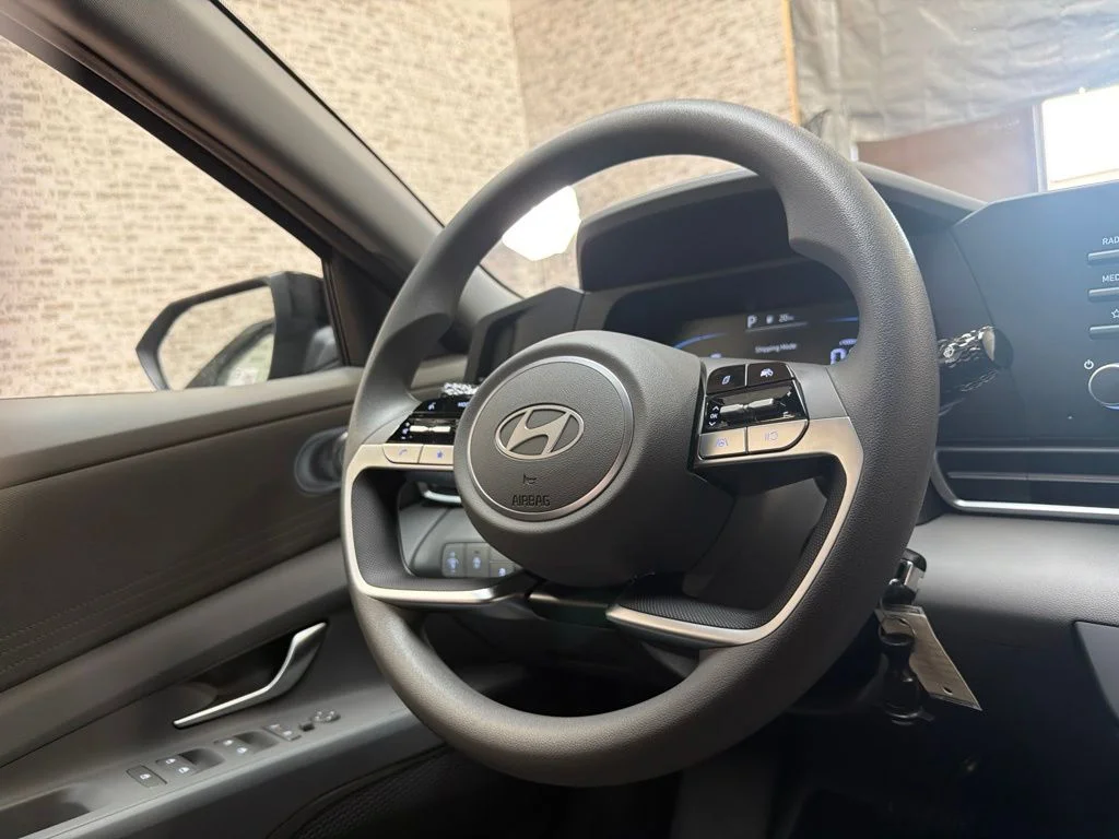 New 2026 Abyss Black Hyundai SE image 17