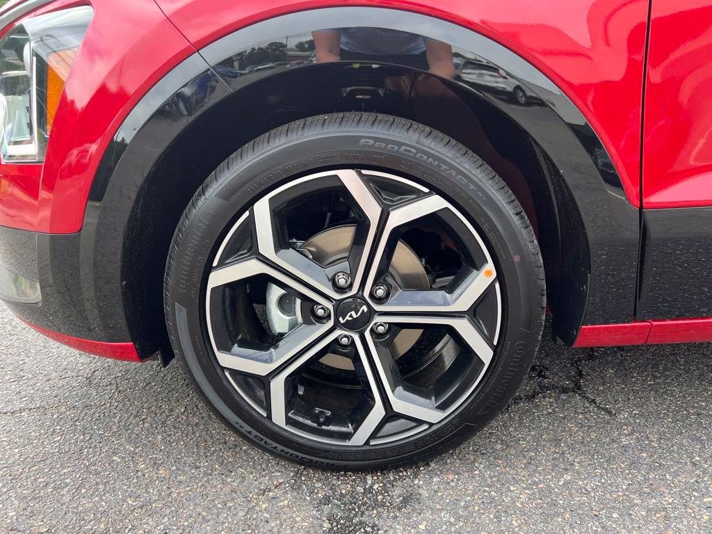 2025 Kia Niro EX Touring - Photo 12
