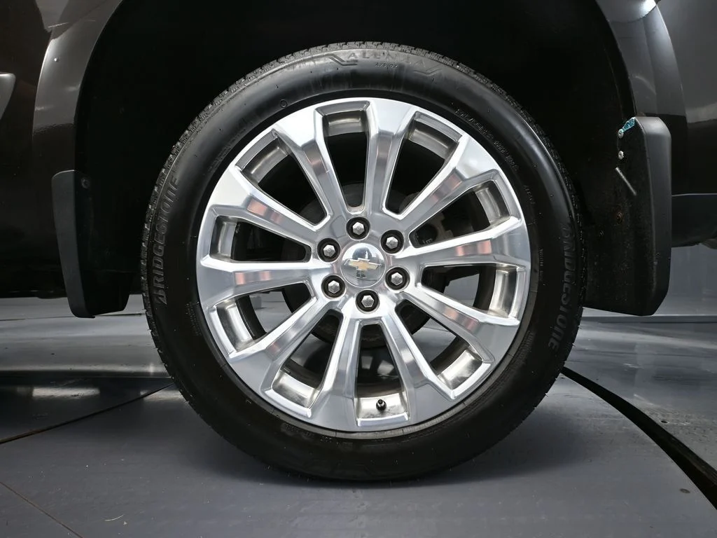 Used 2020 Brown Chevrolet High Country image 13