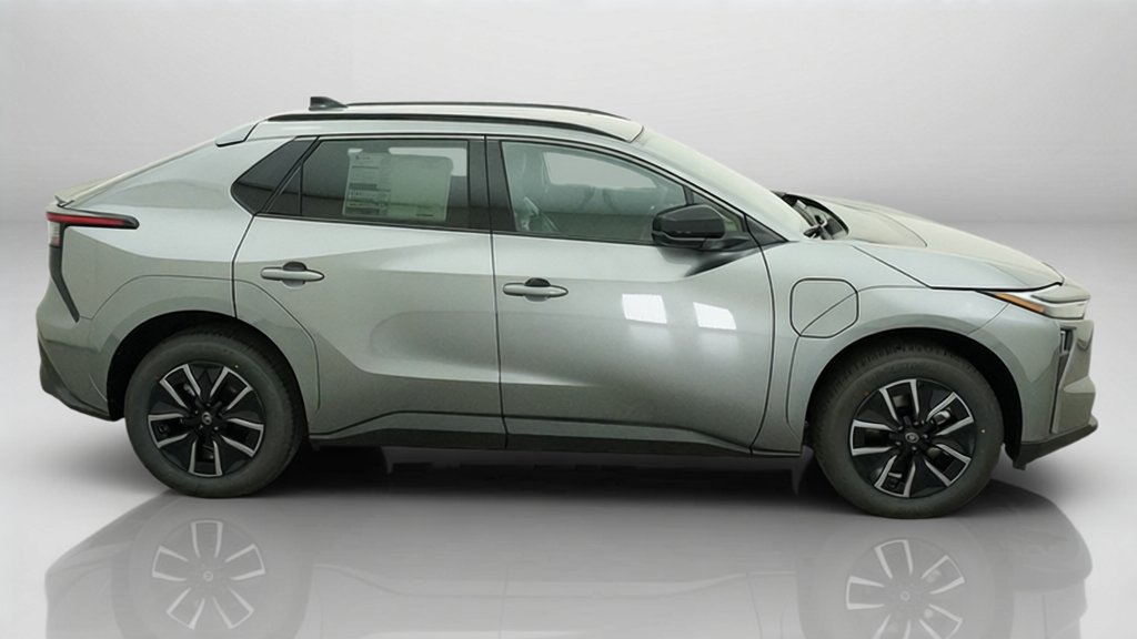New 2026 Heavy Metal Toyota XLE image 22