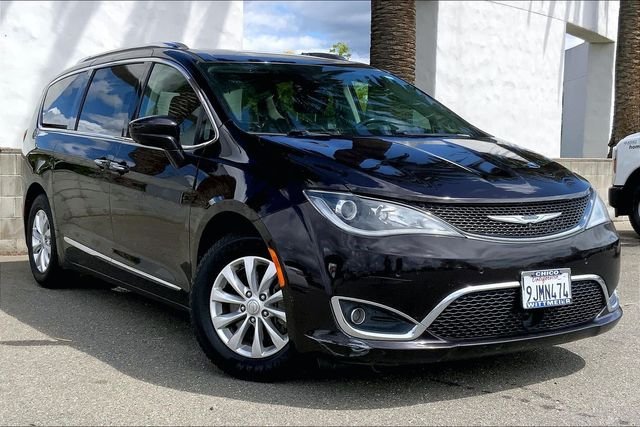 Used 2019 Chrysler Pacifica Touring L with VIN 2C4RC1BG8KR652145 for sale in Chico, CA