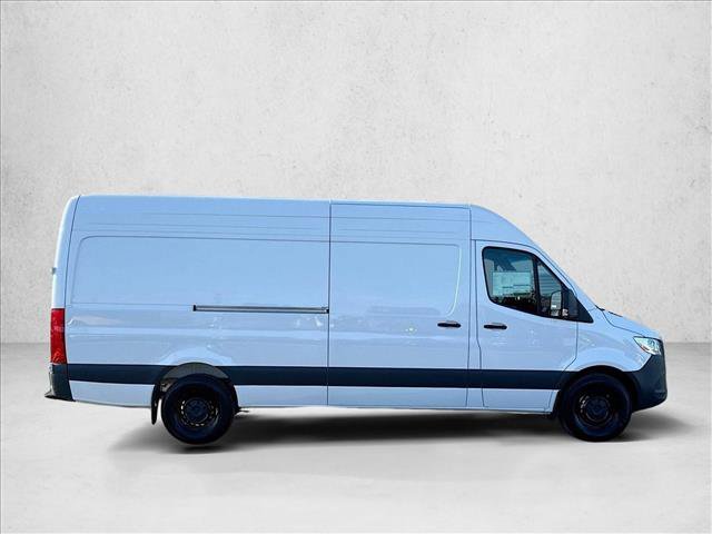 New 2026 Arctic+White Mercedes-Benz  image 31