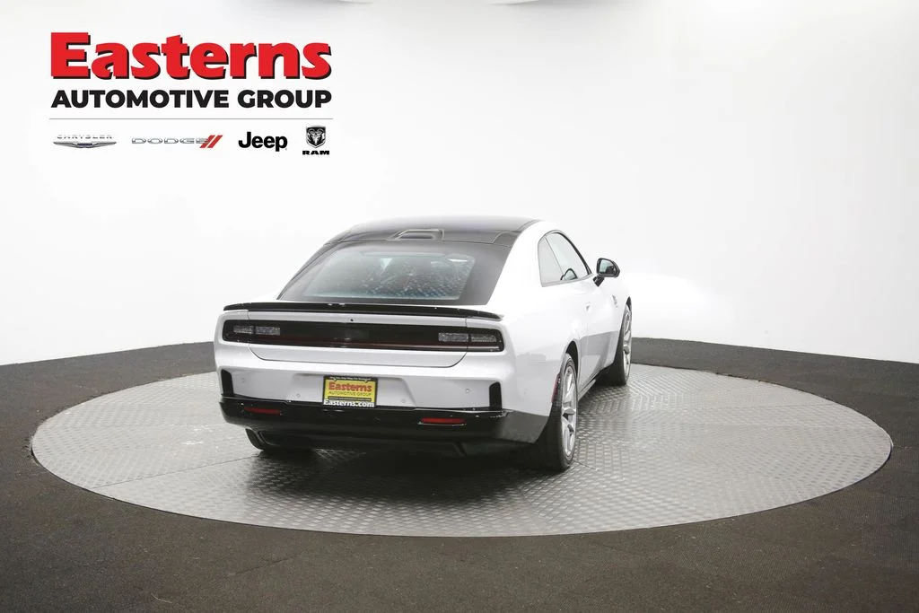 Certified Used 2024 White Dodge R/T Scat Pack image 38