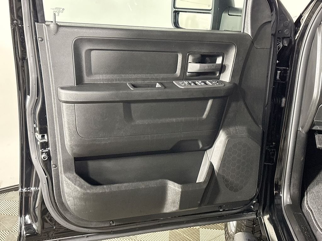 2026 RAM 3500 Tradesman - Photo 10