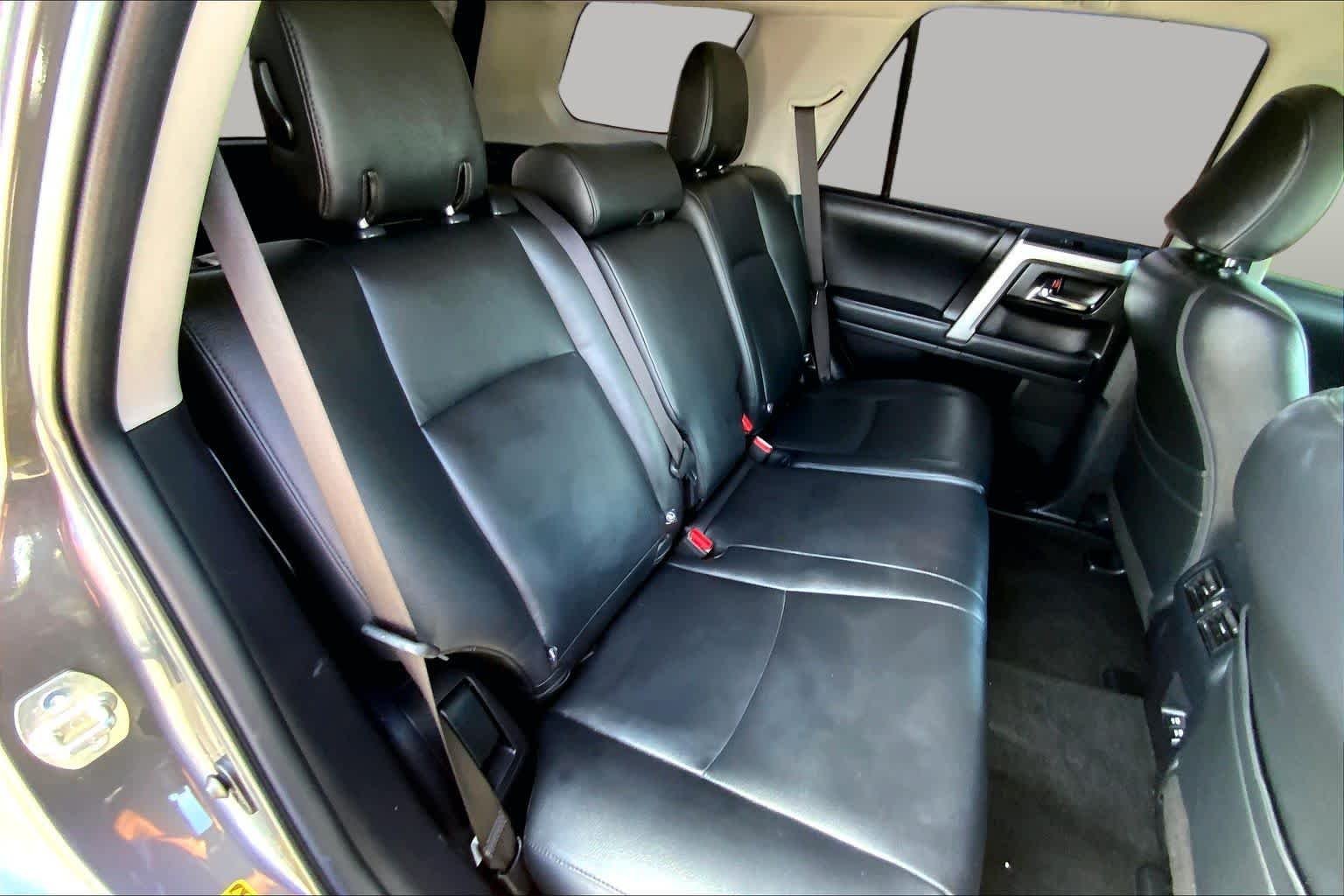 Used 2022 Magnetic Gray Metallic Toyota SR5 image 19