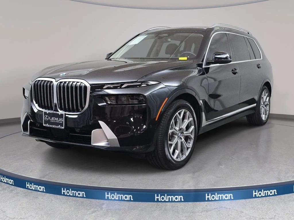 2023 BMW X7 xDrive40i's photo