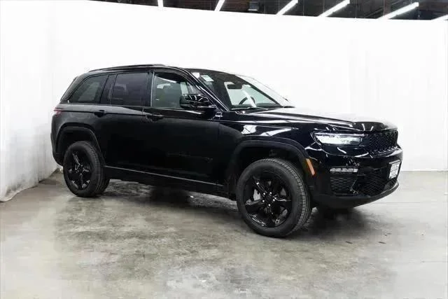 2025 Jeep Grand Cherokee Limited 4x4's photo
