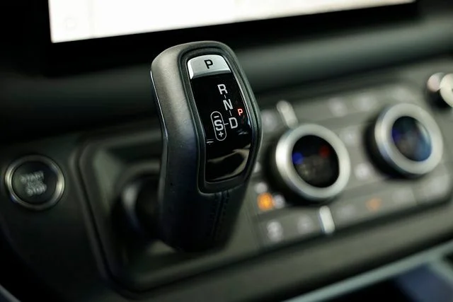 2025 Land Rover Defender S - Photo 41