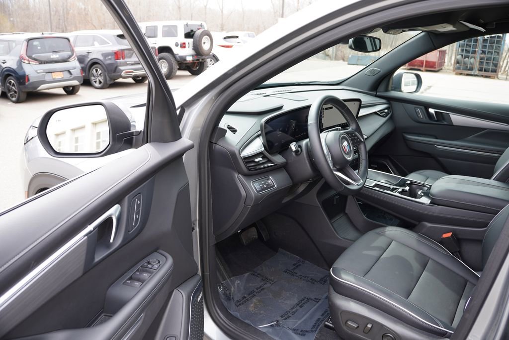 2025 Buick Enclave Preferred - Photo 14
