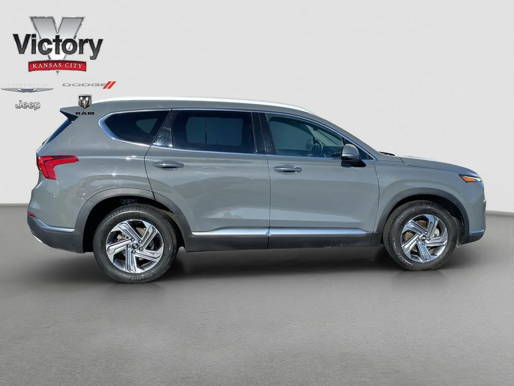 Used 2022 Gray Hyundai SEL image 8
