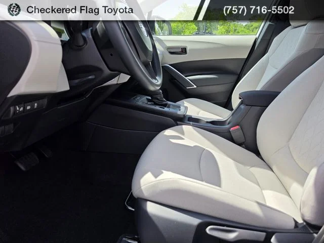 New 2026 Wind Chill Pearl Toyota L image 4