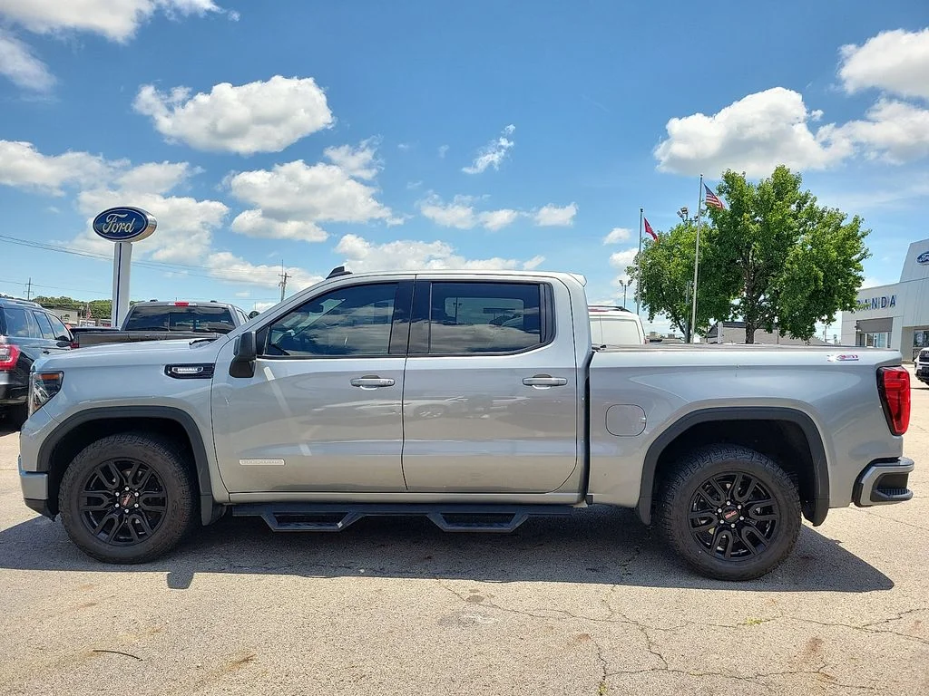 Used 2023 Sterling GMC Elevation image 3