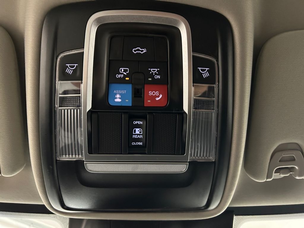 Used 2024 White Ram Laramie image 29