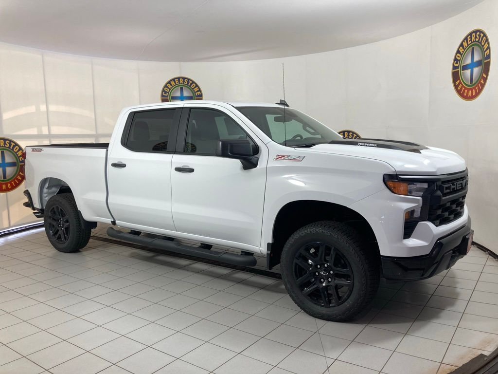 New 2026 Summit White Chevrolet Custom Trail Boss image 17