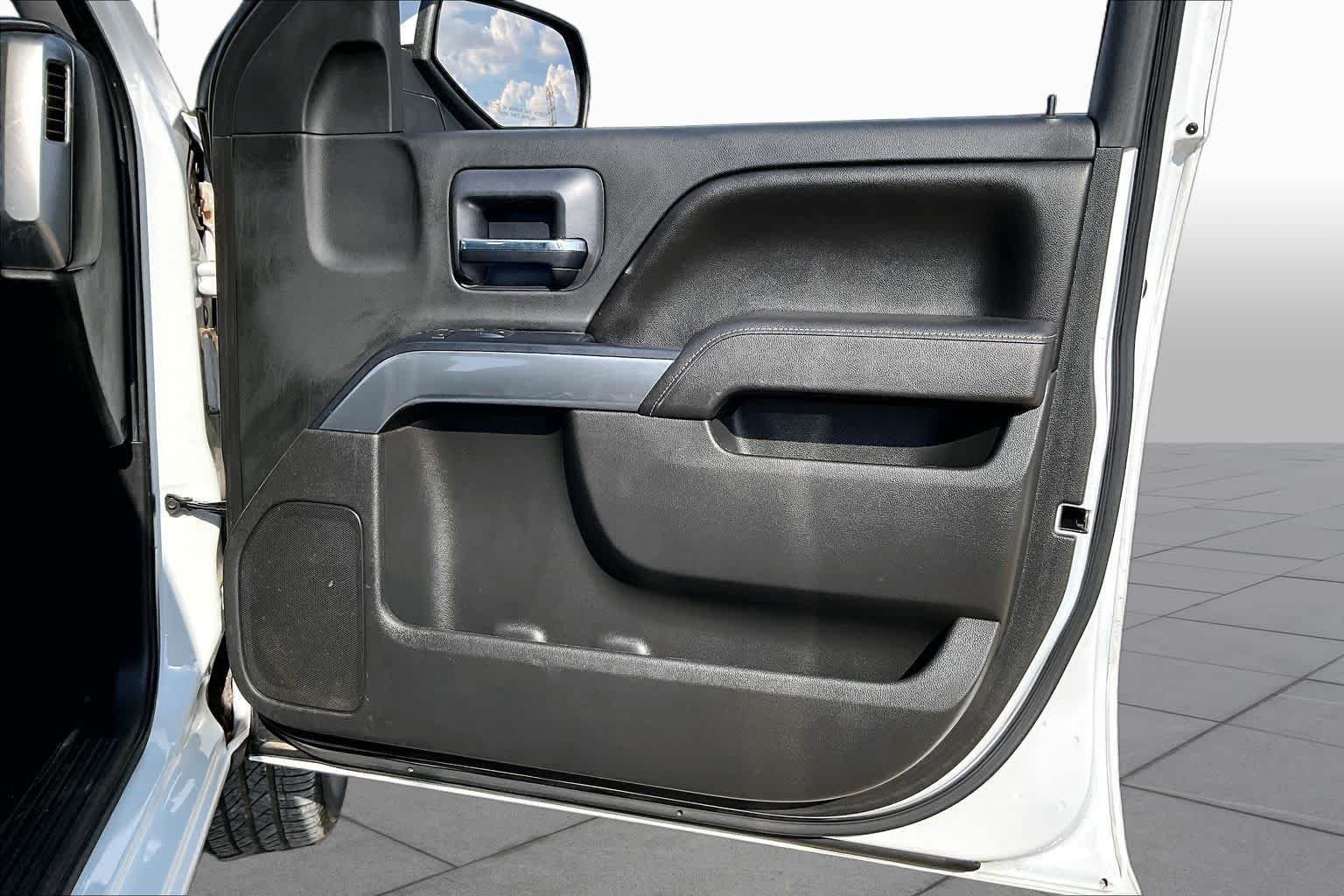 Used 2017 Summit White Chevrolet LT image 22