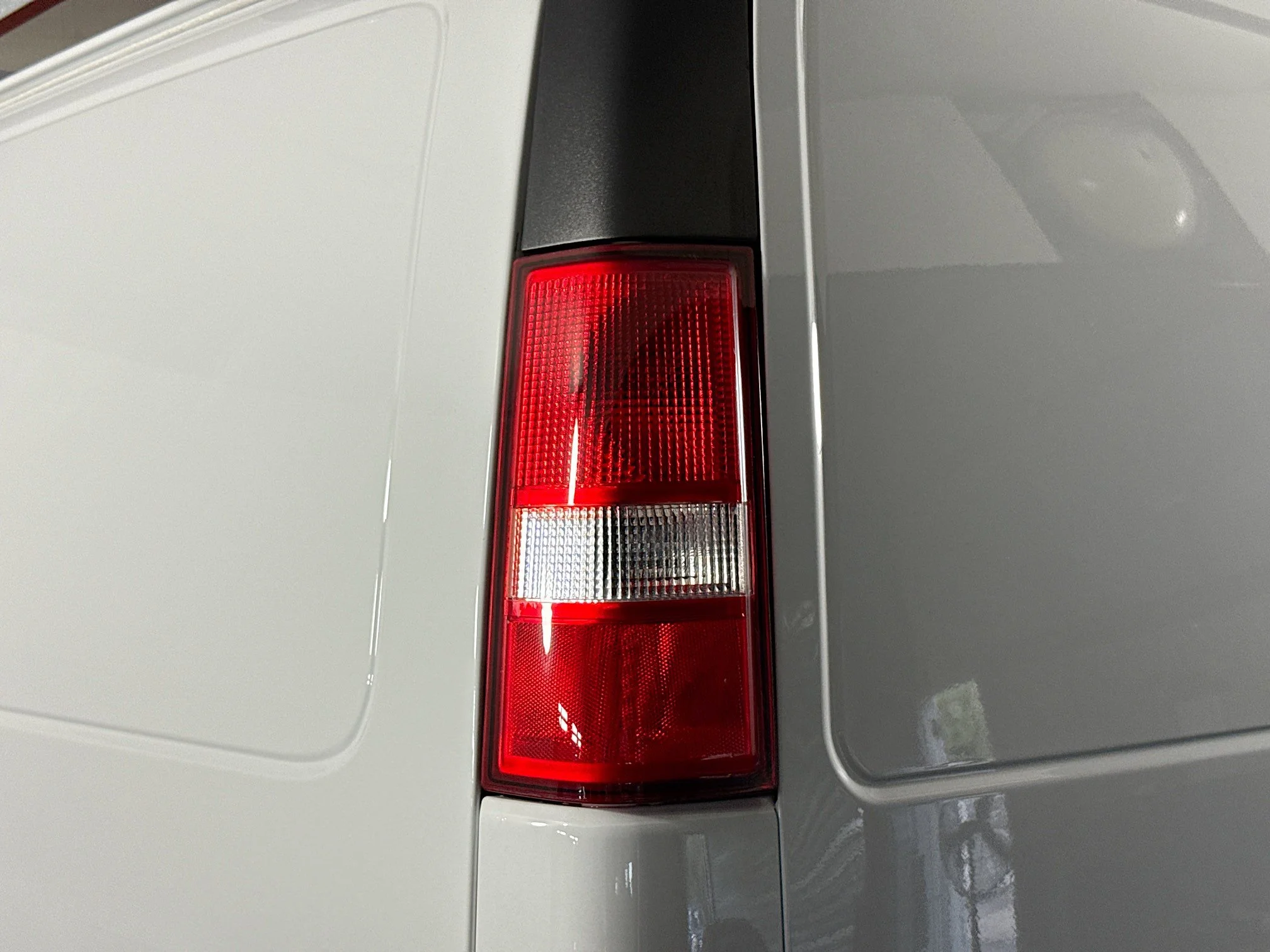 Used 2018 Summit White Chevrolet Work Van image 27