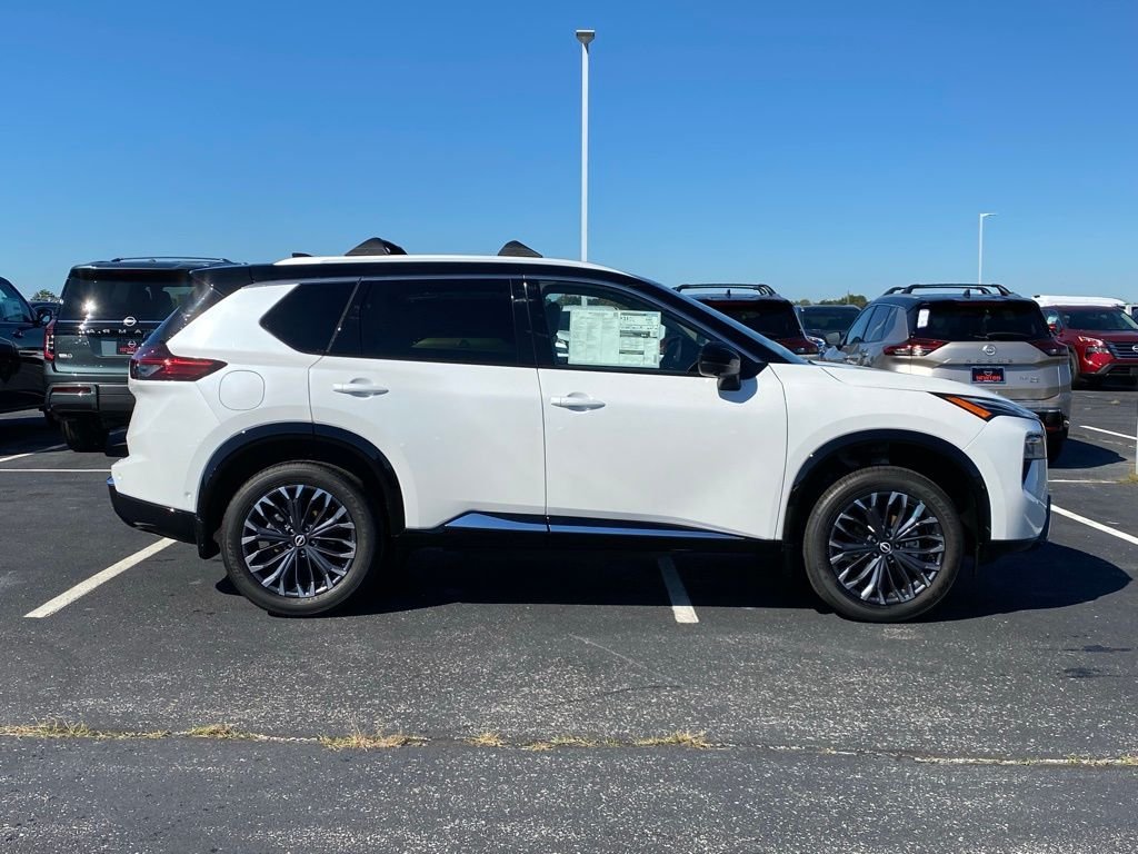 2026 Nissan Rogue Platinum - Photo 4
