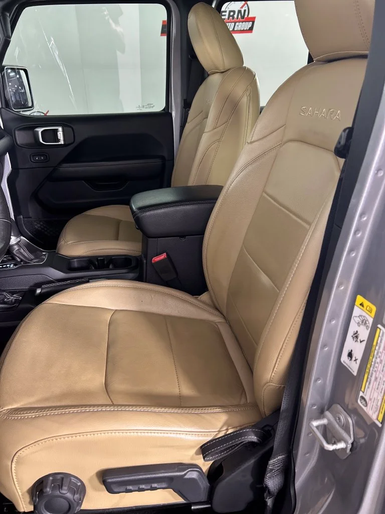 Used 2018 Silver Jeep Unlimited Sahara image 11