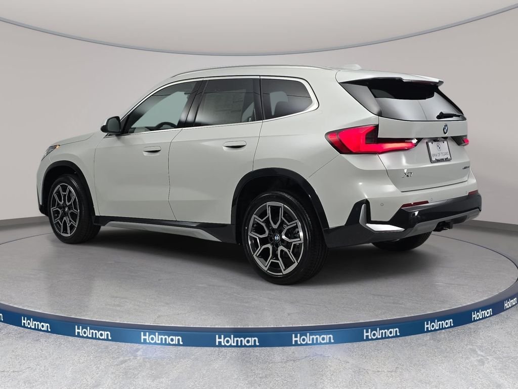 New 2026 Mineral White Metallic BMW xDrive28i image 7