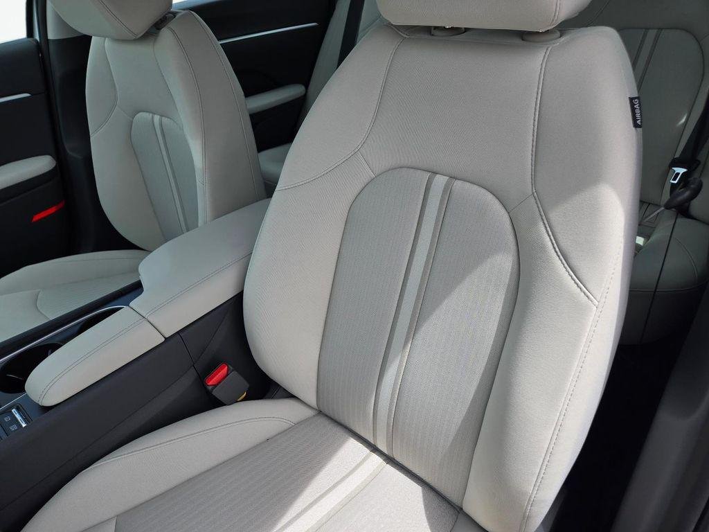 New 2026 Silver Hyundai SEL Sport image 15
