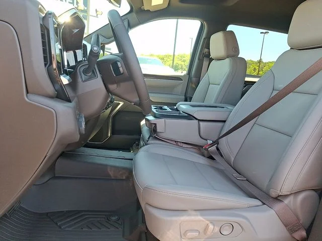 New 2026 White Chevrolet LT image 11