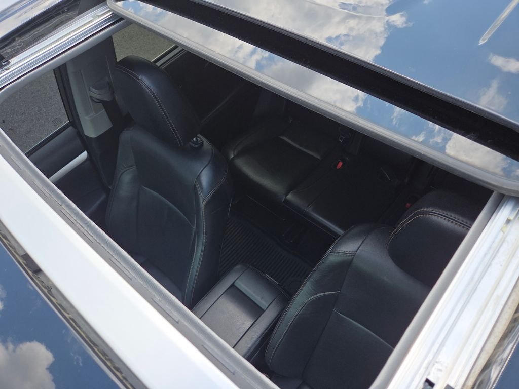 Used 2019 Black Toyota XLE image 36