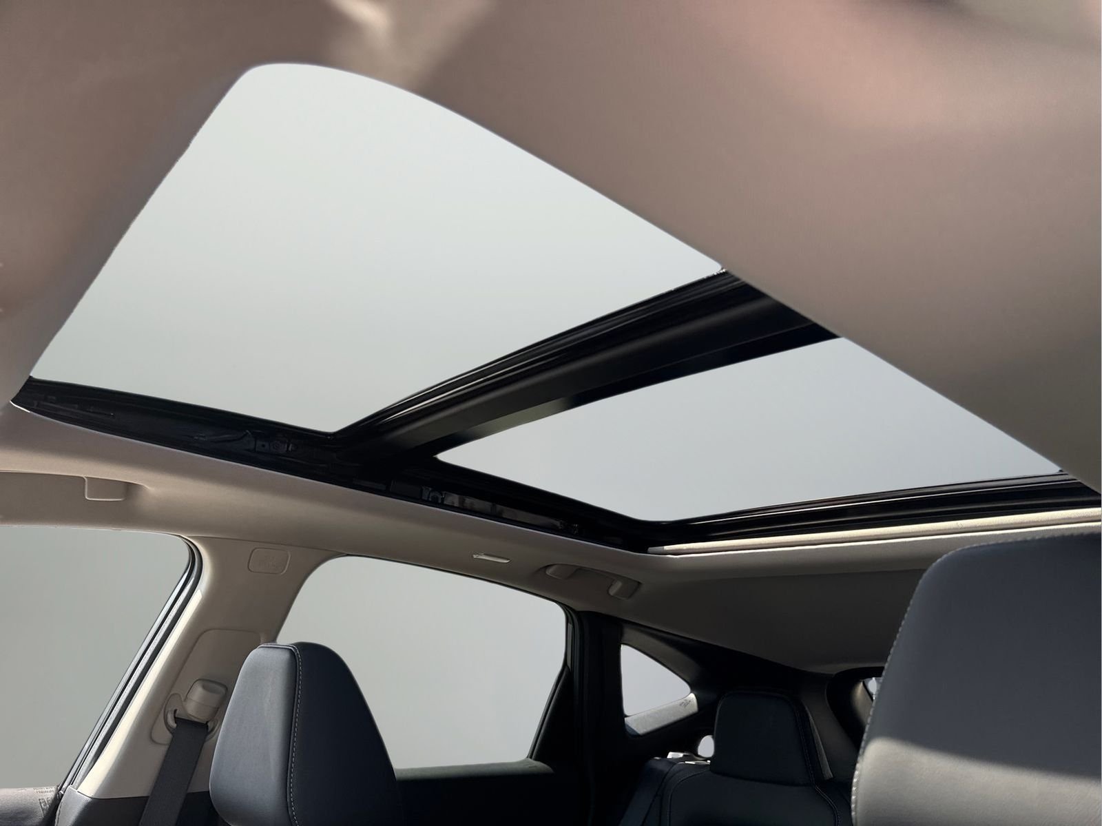 New 2026 Gray Nissan SL image 33