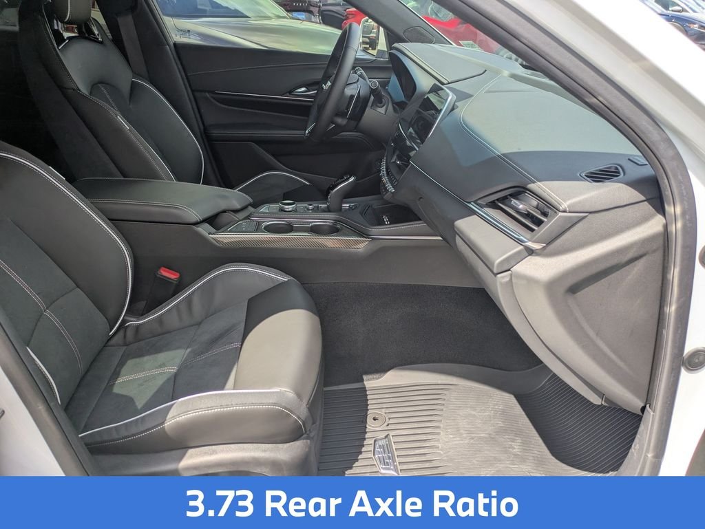Used 2024 White Cadillac V-Series image 28