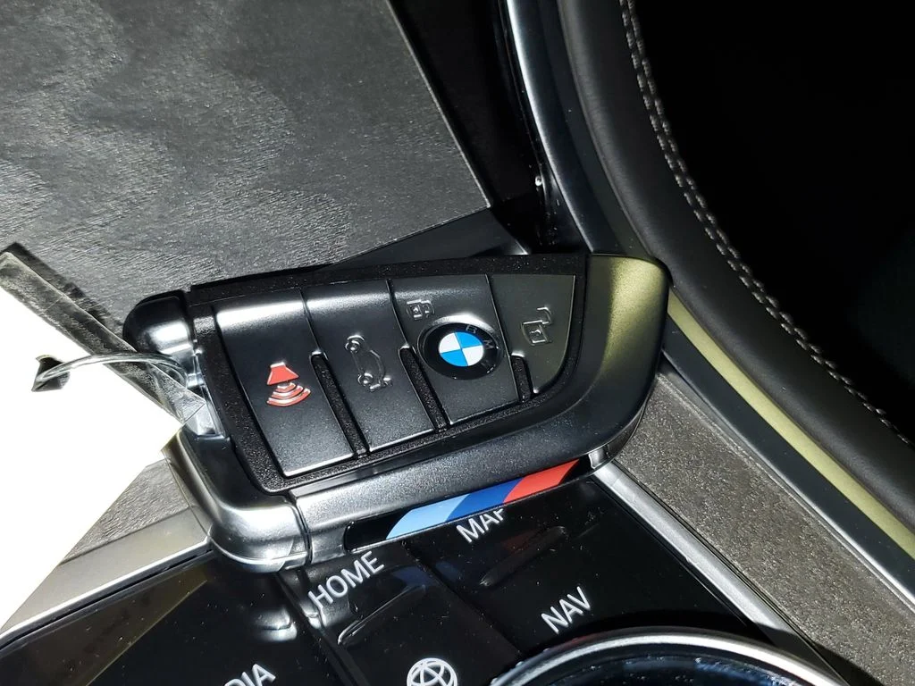 New 2026 Black Sapphire Metallic BMW 840i image 25