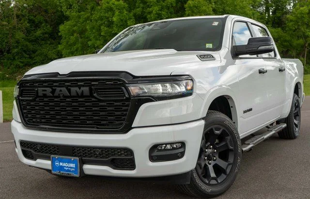 2025 RAM 1500 Big Horn/Lone Star 4x4 Crew Cab 5'7's photo