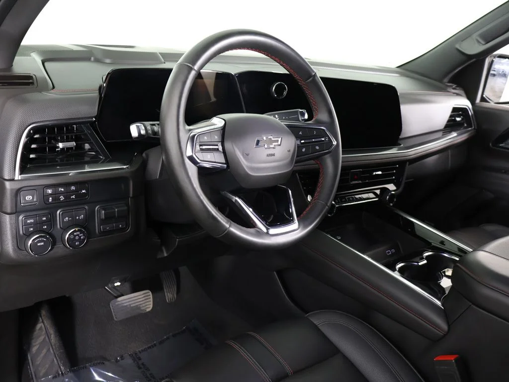 Used 2025 Black Chevrolet RST image 33
