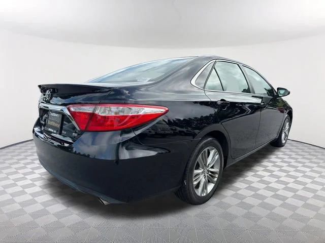 Used 2017 Black Toyota SE image 5