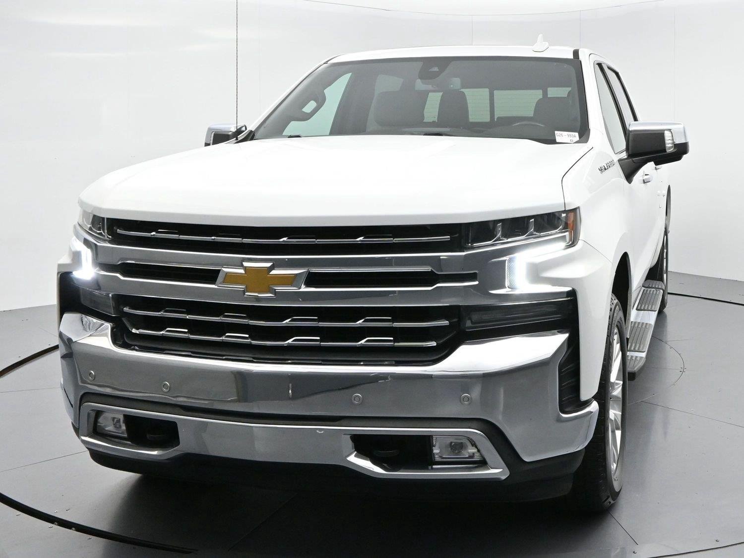 Used 2021 SUMMIT WHITE Chevrolet LTZ image 2