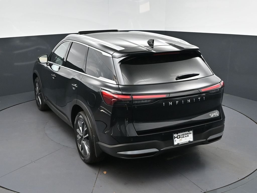 New 2027 MINERAL BLACK INFINITI Luxe FWD image 34