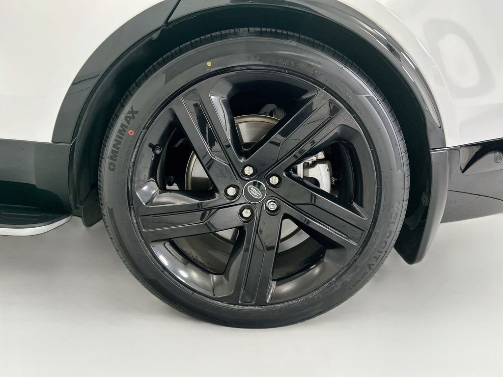 Used 2024 Fuji White Land Rover Dynamic SE image 30