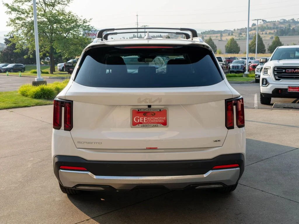 New 2026 Glacial White Pearl Kia S image 6