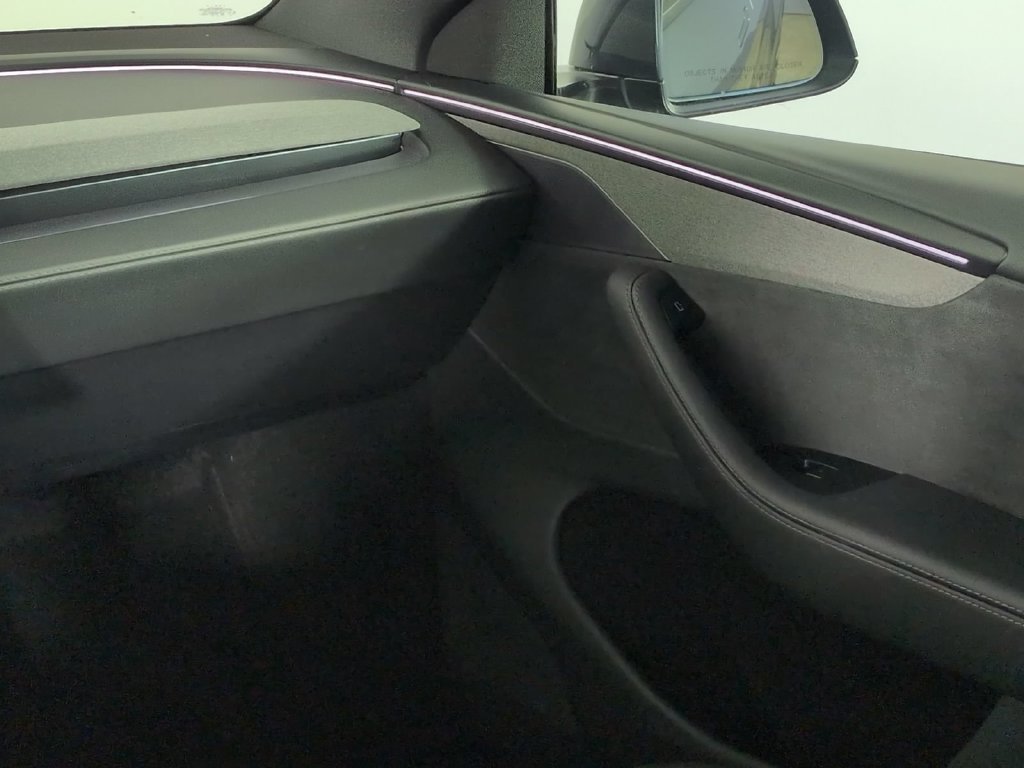 2026 Tesla Model Y Premium - Photo 23