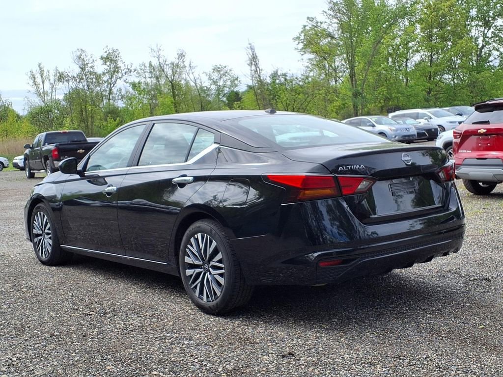 2025 Nissan Altima SV - Photo 7