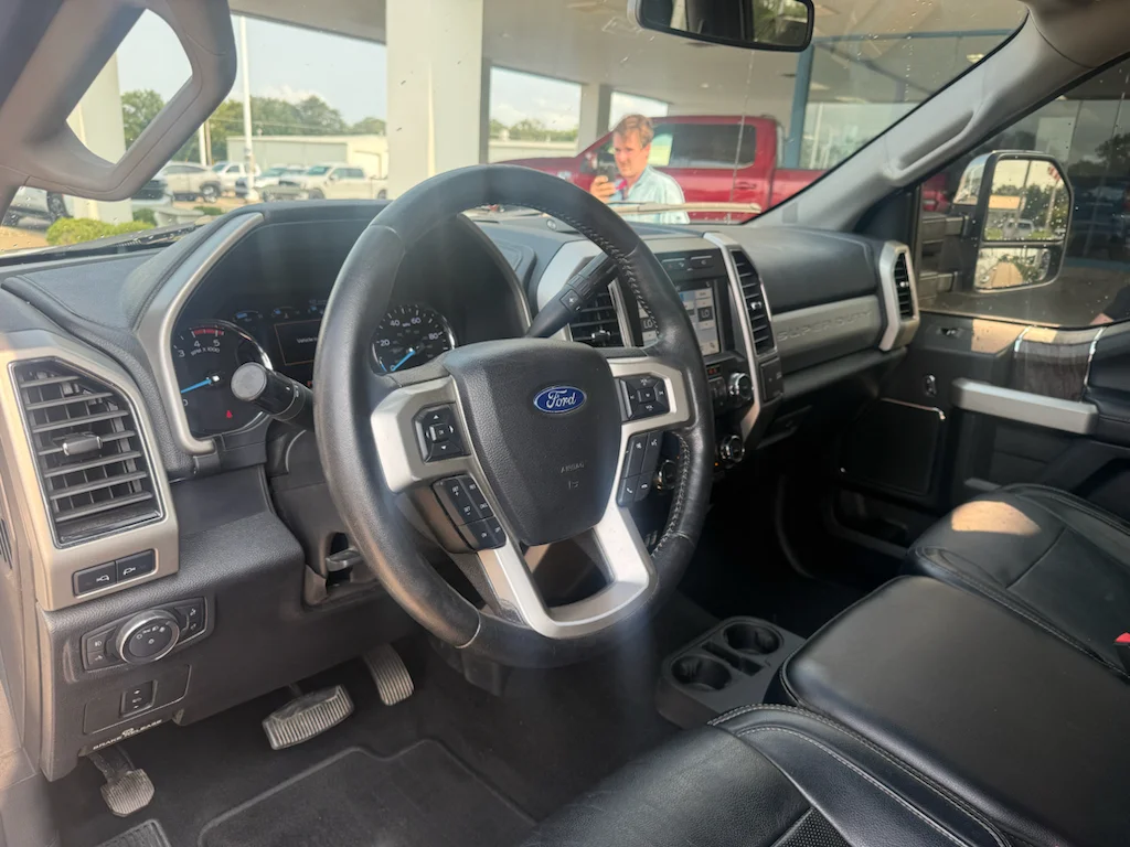 Used 2019 Oxford White Ford LARIAT image 2
