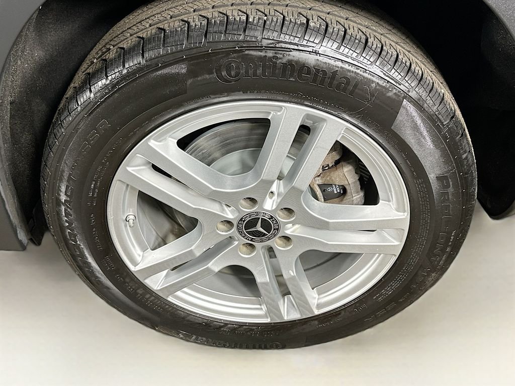 Used 2023 Gray Mercedes-Benz GLA 250 image 27