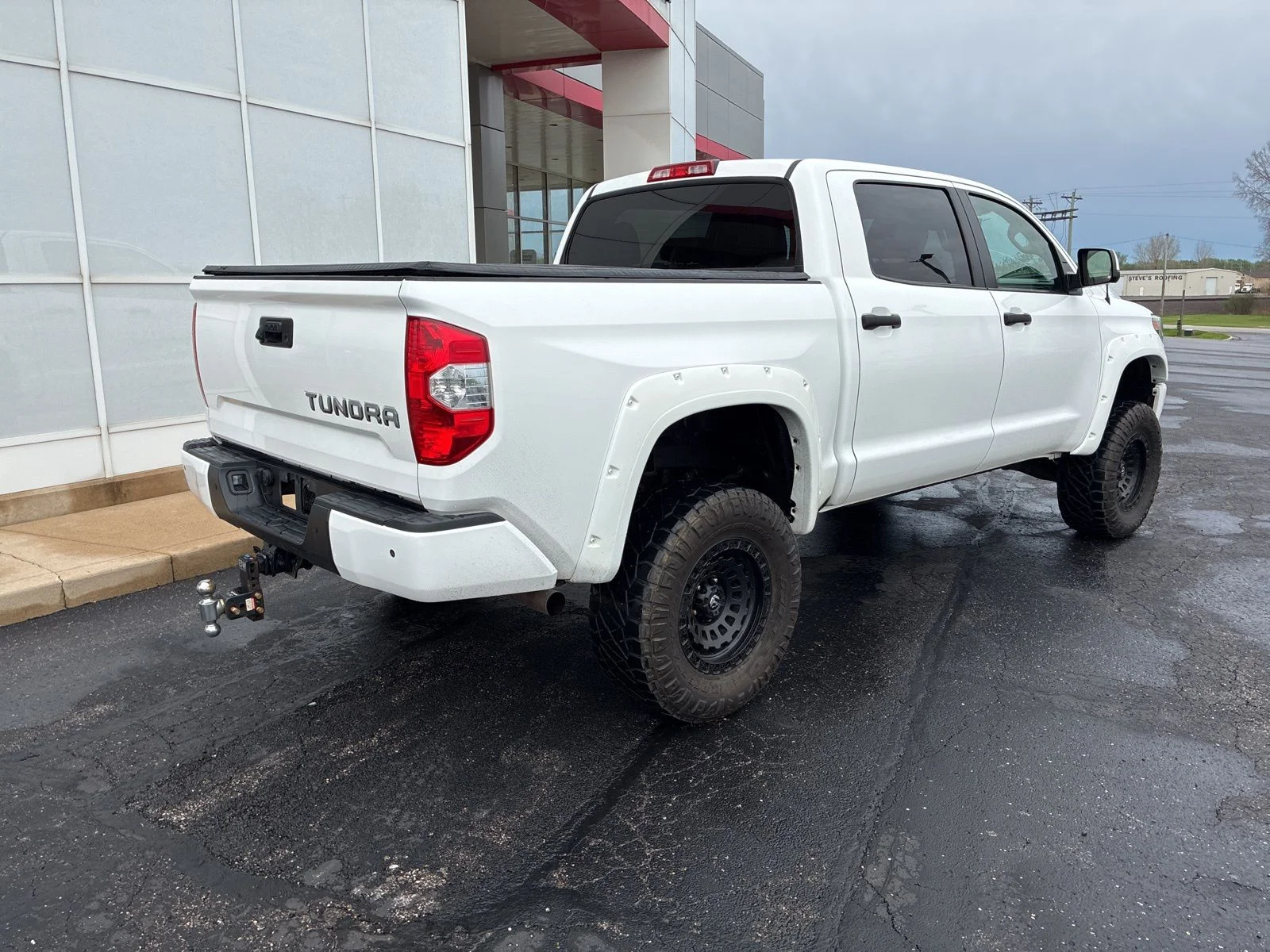 Used 2018  Toyota SR5 image 3