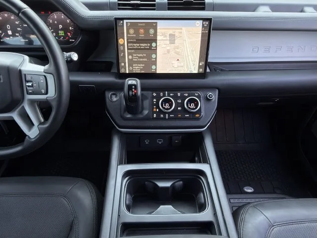 Used 2023 Silver Land Rover 130 SE image 17