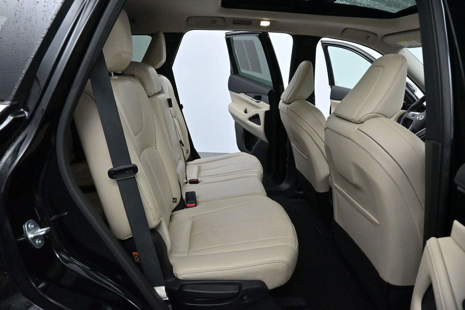 Used 2023 Black INFINITI PURE image 35