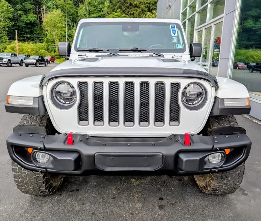 Used 2022 Bright White Clearcoat Jeep Rubicon image 2