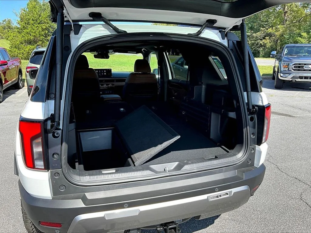 New 2026 Platinum White Pearl Honda TrailSport Elite image 34
