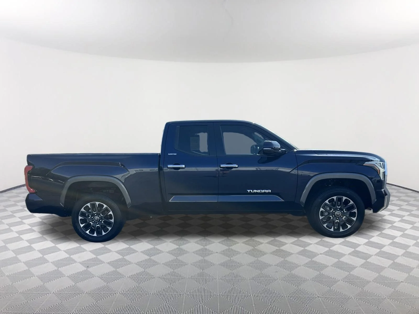 Used 2022 Blueprint Toyota Limited image 4