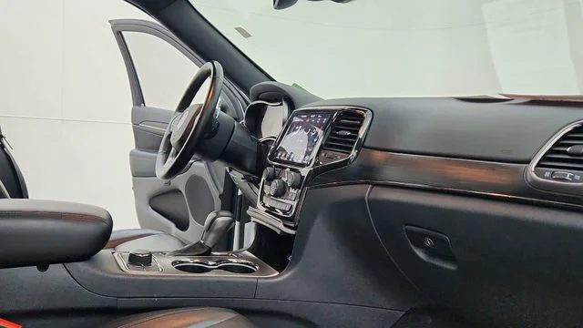 Used 2021 White Jeep Limited X image 18