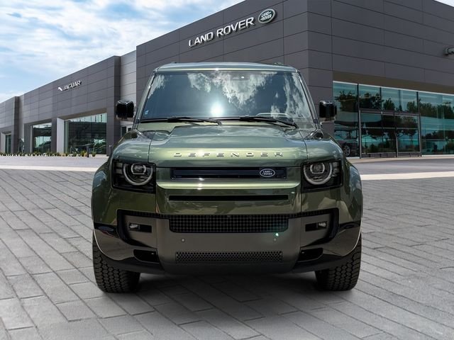 New 2026 Woolstone Green Land Rover X-Dynamic SE image 8