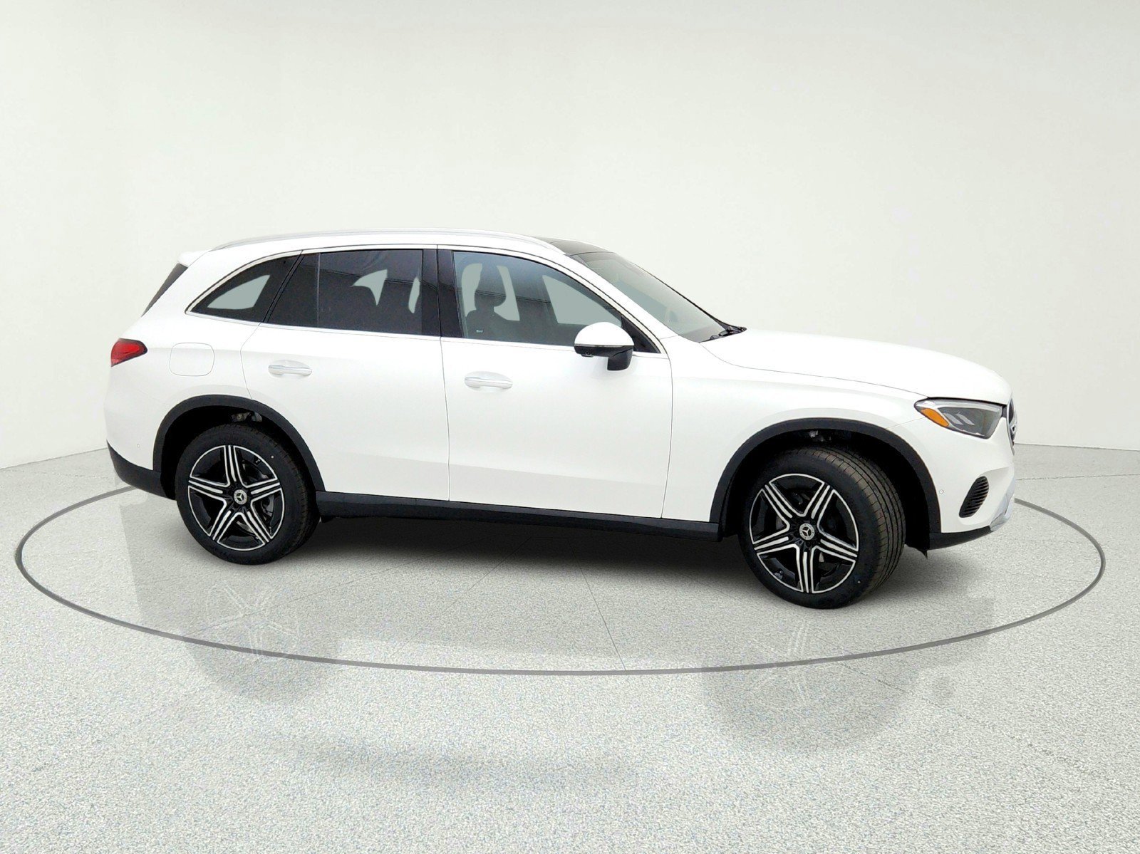 New 2026 Polar White Mercedes-Benz GLC 300 SUV image 27