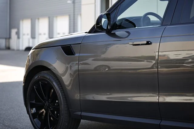New 2026  Land Rover SE image 8